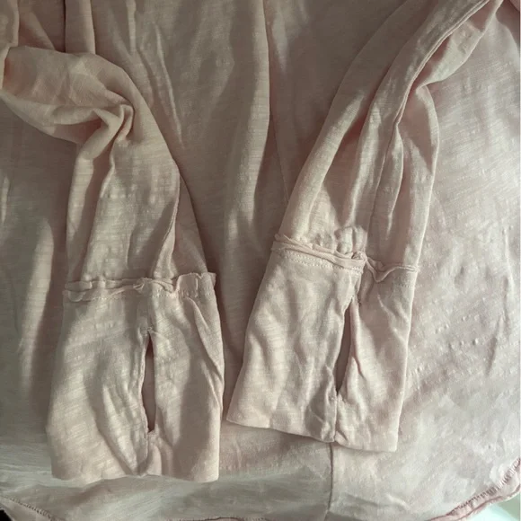 NWOT We The Free Soft Pink Textured Top - Picture 4 of 5